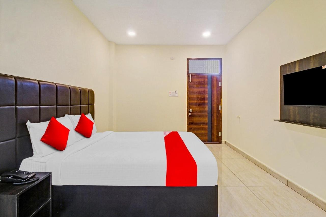 Super Hotel O Lakshmi Royal Inn ワランガル エクステリア 写真