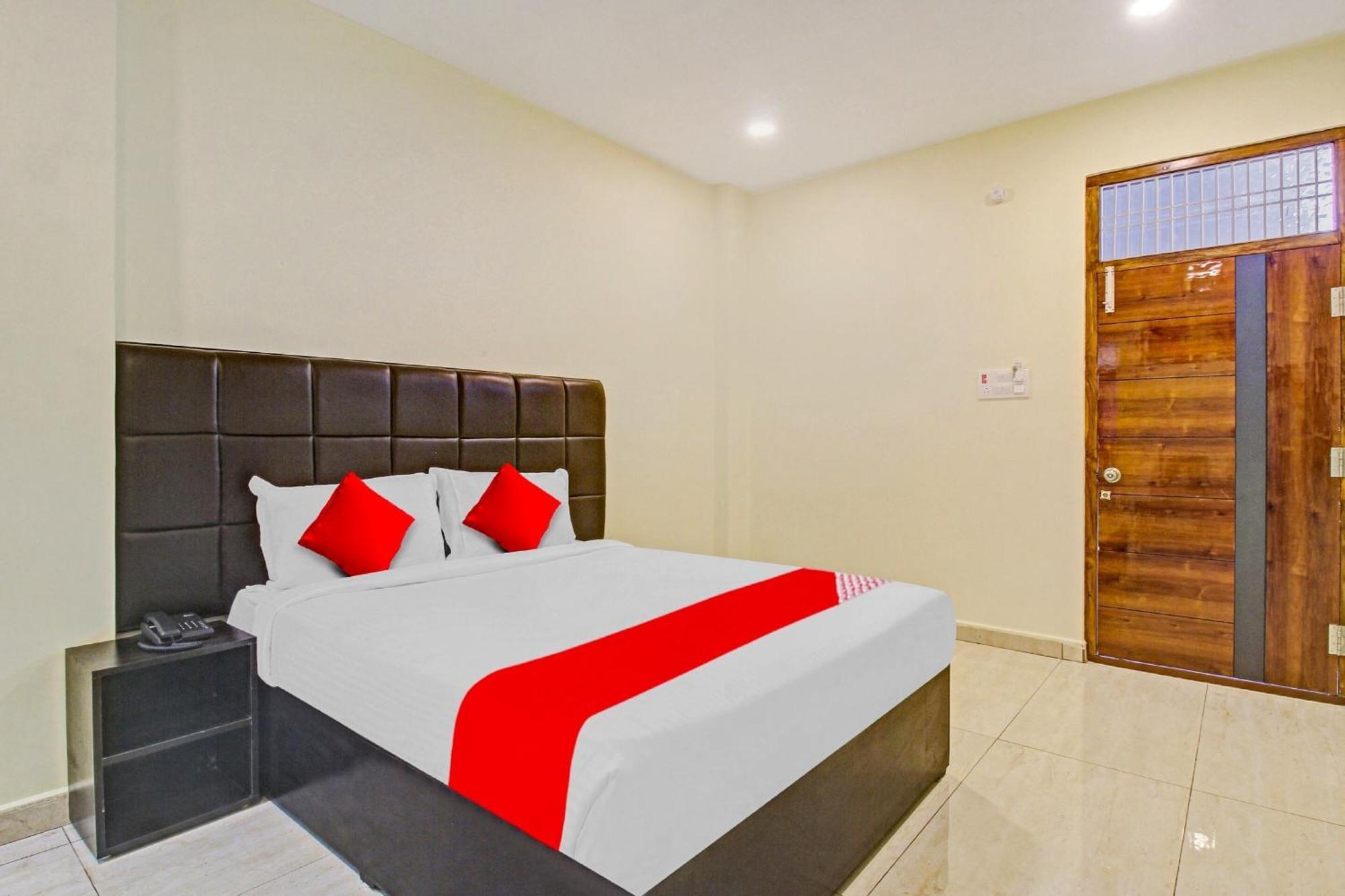 Super Hotel O Lakshmi Royal Inn ワランガル エクステリア 写真